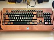 ingeniero diseñó este teclado Steampunk color bronce