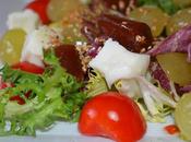 Ensalada uvas queso membrillo