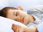 niños niñas padecen enuresis nocturna infantil