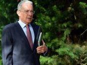 Álvaro Uribe buscará “aumento extraordinario” salario mínimo