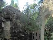 Descubriendo Catalunya: cementerio modernista iglesia románica Olius