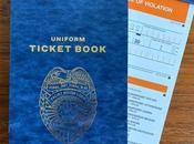 talonario para poner multas “delitos” contra diseño gráfico