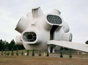 Monumentos soviéticos aires futuristas