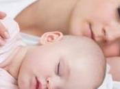 Beneficios dormir junto bebé recién nacido