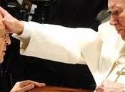 Aunque mona vistan seda...