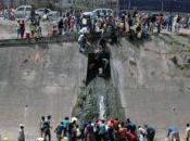 Venezuela gente bebe agua alcantarillas Guaire!