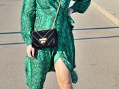 Vestido verde estampado serpiente