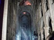 #Religiones: imagen #Jesús medio llamas Notre Dame #Paranormal (FOTOS)