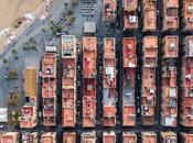 Este fotógrafo recorre Barcelona desde cielo captura unas imágenes impactantes