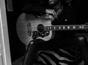 lenny kravitz fuerzas tema "here love"