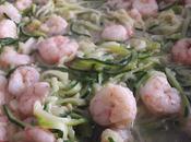 Espaguettis calabacín gambas ajillo