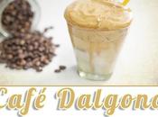 Café dalgona. fluffy coffee