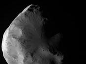 Cassini revela nuevas imágenes Helene, helada luna Saturno