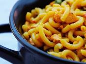 Fideuá salmon, setas pimientos