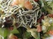 Ensalada gulas langostinos bacon crujiente mostaza