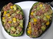 Aguacate relleno atún