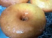 Donuts caseros esponjosos.