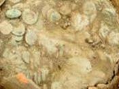 Encuentran tres monedas romanas campo gales