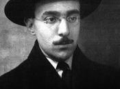 Fernando pessoa aniversario muerte: tras sombra poeta