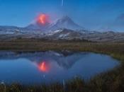 fotografía fortuita, meteoro cielo masa lava incandescente