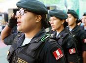 Jefe Estado reconoce lideresas barrio mujeres policías