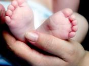 Beneficios para bebés niños andar descalzos