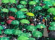 Miles mujeres hombres marchan Santo Domingo reclamando tres causales.