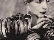 indignada Nancy Cunard