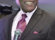 Médicos intentaron resucitar Jhonny Ventura durante mintutos.