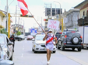 Bicentenario: atleta recorre Concepción Huancayo portando alto bandera