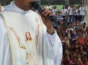 Sacerdote Chelo truena contra gobierno falta agua Vega.