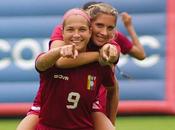 Deyna Castellanos victoria Vinotinto femenina doblete