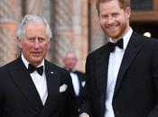 Aumentan tensión familia real tras mala relación entre Principe Carlos hijo Harry