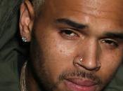 Mujer alega rapero Chris Brown drogó agredió