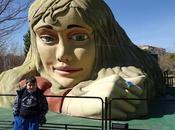 mujer gigante. Actividad didáctica Parque Europa (Torrejón Árdoz)