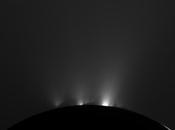 Cassini observa plumas vapor agua hielo luna Encélado