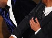 misma noche, Will Smith bofetada recibe Oscar.