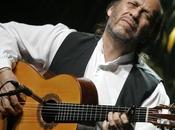 Tributo Paco Lucía: velas guitarra española