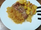 Solomillo cerdo asado patatas compota manzana