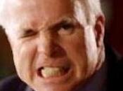 John McCain anuncia desplazamiento atención bélica hacia Siria