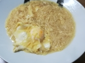 Sopa pollo fideos huevo