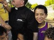 trabajo sacerdote, feliz según estudio realizado U.S.A.