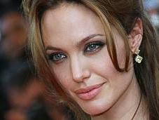 Angelina Jolie demandada plagio