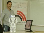 robot hace menos agresivos enfermos Alzheimer