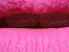 Trending topic: neon lips
