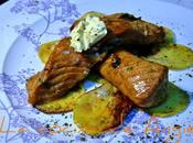 Salmón marinado sobre torta patata