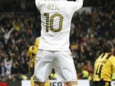 figura día: Mesut Özil