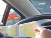 Taxista Barcelona prefiere mapa papel