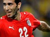 egipcios Aboutrika, Barakat Moteab dejan fútbol después catástrofe Port Said