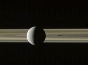 Cassini fotografía Rea, Prometeo Jano